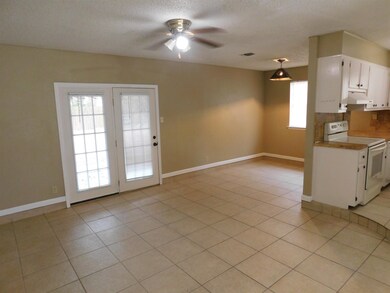 110 Danielle Dr, Del Rio, TX 78840 - photo 3