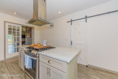 2 Kitchen 2
