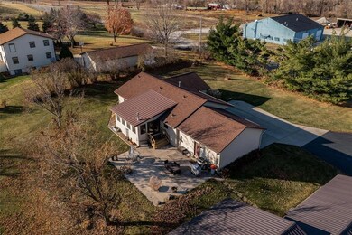 1211 Stoney Point Rd NW, Cedar Rapids, IA 52405 - photo 4