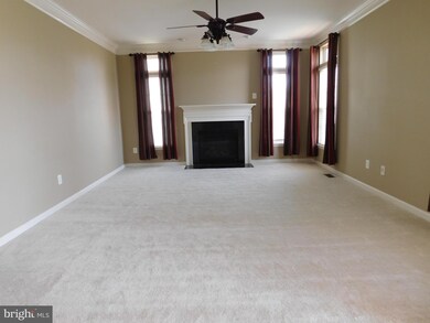 10947 Southcoate Village Dr, Bealeton, VA 22712 - photo 2