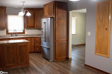 631 W 17th St, Carroll, IA 51401 - photo 2