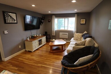 333 Central St unit 3G, Saugus, MA 01906 - photo 2