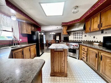 106 Clayton Dr, West Springfield, MA 01089 - photo 7