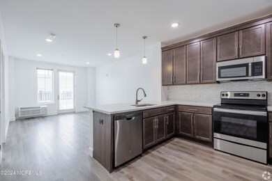 126 Main St unit 303, Matawan, NJ 07747 - photo 3