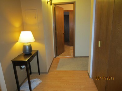 804 Wildrose hallway entry