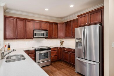 003_e_R 3175 Tremont Rd 009-