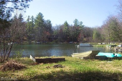 5148 S Lazy Deer Ln, Baldwin, MI 49304 - photo 3