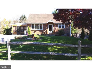 3131 Stoudts Ferry Bridge Rd, Reading, PA 19605 - photo 2