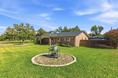 116 Cromeans St, Jacksboro, TX 76458 - photo 5