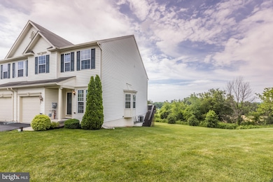 156 S Savanna Dr, Pottstown, PA 19465 - photo 2