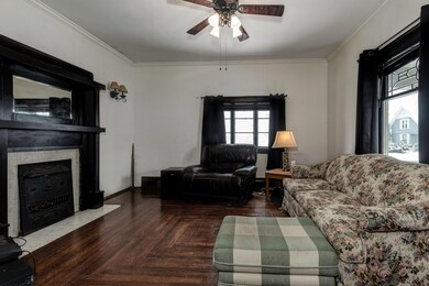 LivingRoom-14