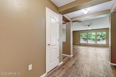 11805 Silver Hill Dr, Jacksonville, FL 32218 - photo 6