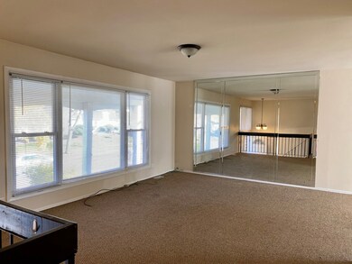 17820 Yale Ln, Country Club Hills, IL 60478 - photo 4