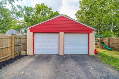 2899 Dresden St-7