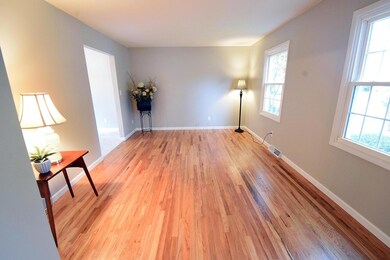 1711 Calgary Dr, Columbus, OH 43229 - photo 7