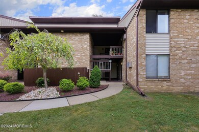67 Overlook Way Manalapan-large-020-017-