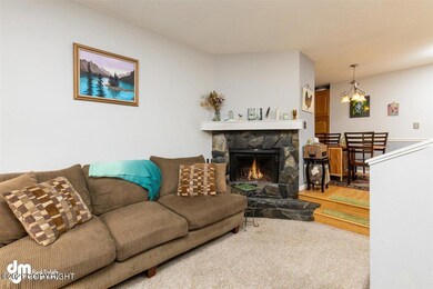 07-Living Room 20210422-DW-1287