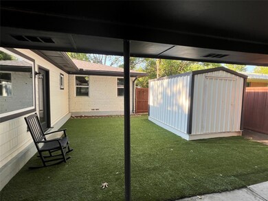 1500 Elizabeth St, Gainesville, TX 76240 - photo 6