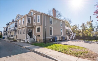 8 Pleasant St unit 1, Newport, RI 02840 - photo 2