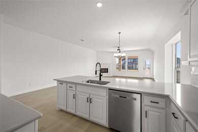 306 Bowrider Ln, Granbury, TX 76049 - photo 4