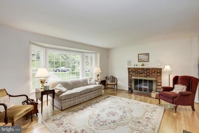 2332 Barbour Rd, Falls Church, VA 22043 - photo 5