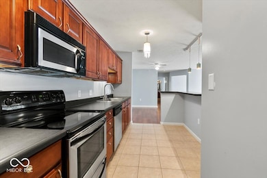 4933 Opal Ridge Ln unit 102, Indianapolis, IN 46237 - photo 6