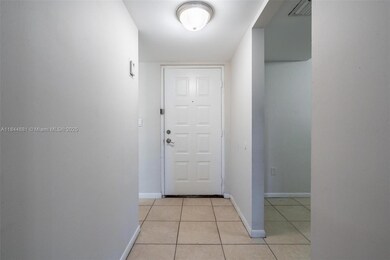 711 N Pine Island Rd unit 410, Plantation, FL 33324 - photo 4