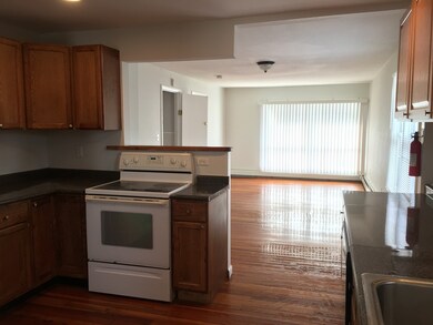 99-101 Hood St unit 2, Springfield, MA 01109 - photo 3