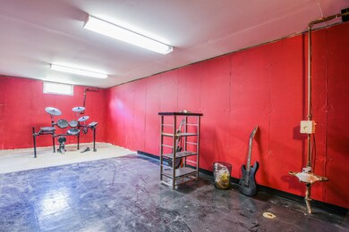 1526 Roanoke Ave, Aurora, IL 60506 - photo 4