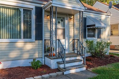 1565 Mapledale Rd, Wickliffe, OH 44092 - photo 3