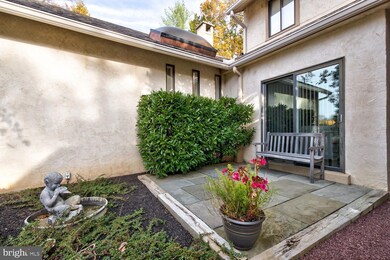 2 Sugar Knoll Dr, Devon, PA 19333 - photo 2