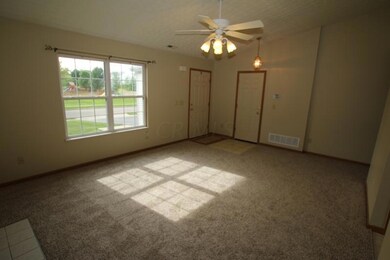 9232 Prestwick Green Dr, Columbus, OH 43240 - photo 5