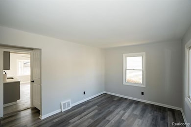 19820 Avalon St, Saint Clair Shores, MI 48080 - photo 3