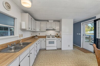 28 Brooks Rd, Seabrook, NH 03874 - photo 6