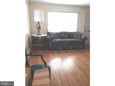 925 Park Ave, Collingswood, NJ 08108 - photo 2