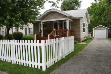 1505 E University - Front:corner