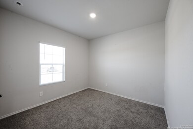 560 Chaco Loop, Seguin, TX 78155 - photo 5