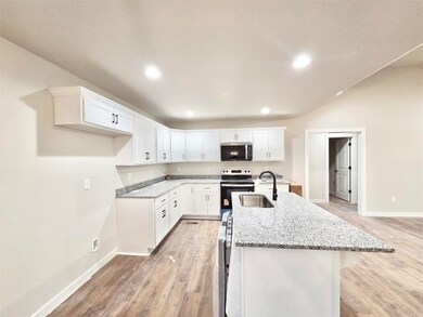 305 Hunters Cir, Russellville, KY 42276 - photo 3