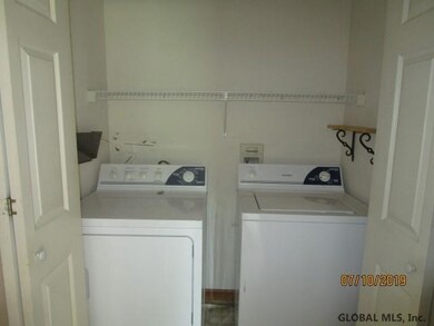 3 Essex Cir, Albany, NY 12209 - photo 7