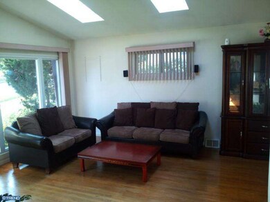 526 S Central Blvd, Broomall, PA 19008 - photo 2