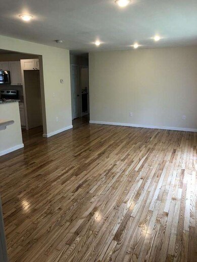 512 Newtown Rd, Littleton, MA 01460 - photo 4