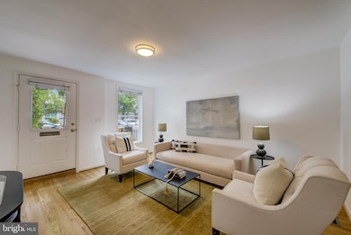 319 I St NE, Washington, DC 20002 - photo 5