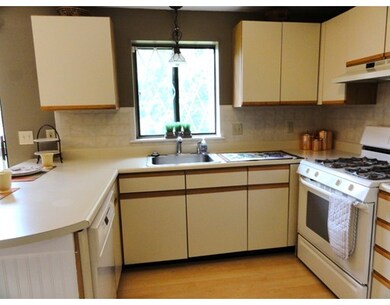 6 Adams Ave unit 6, Merrimack, NH 03054 - photo 3