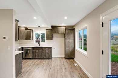 123 Sorbin Ave E, Gates, OR 97346 - photo 6