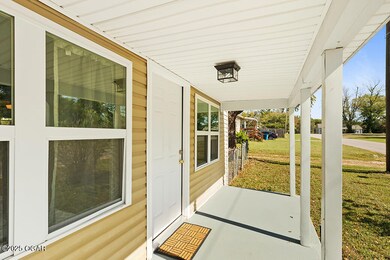 105 E 3rd St, Diamond, MO 64840 - photo 2