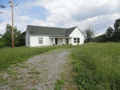 1685 Central Pike, Harrodsburg, KY 40330 - photo 4