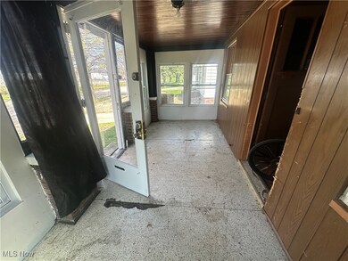 22680 Coulter Ave, Euclid, OH 44117 - photo 6