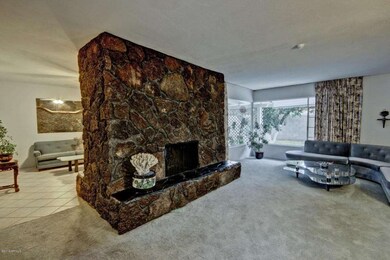 Living Rm - 1