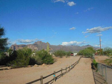 Mountain view with Driveway view