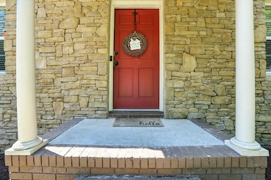 2730 Lakeview Dr, Columbus, GA 31909 - photo 3